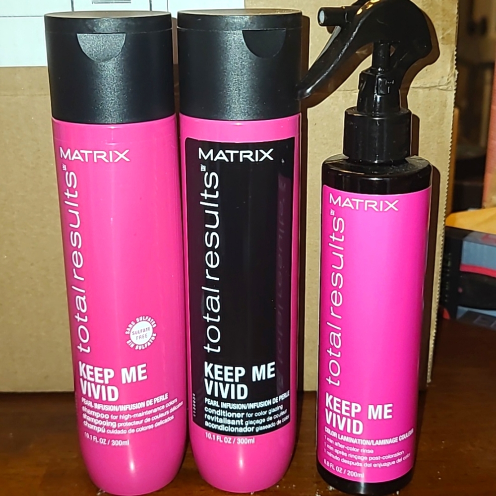 Matrix Keep Me Vivid Shampoo Conditioner Color Lock Spray Trio